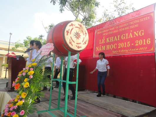 Khai giảng năm học 2015 - 2016