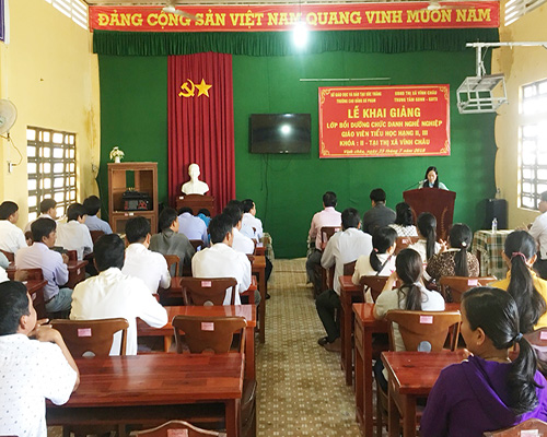 Lễ khai giảng Lớp Bồi dưỡng Tiêu chuẩn Chức danh nghề nghiệp Giáo viên Tiểu học - 2018