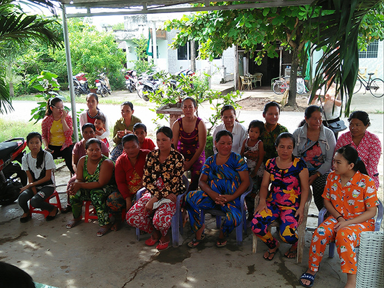 Đang ghế dây nhựa