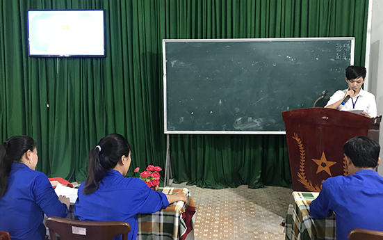 ​​​​Le ke nap doan vien chi doan