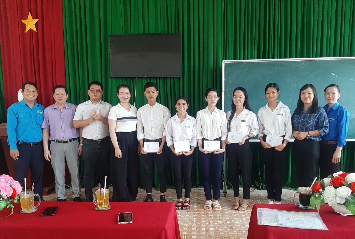 Tiếp sức mùa thi năm 2020