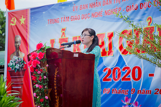 Khai giang nam học moi