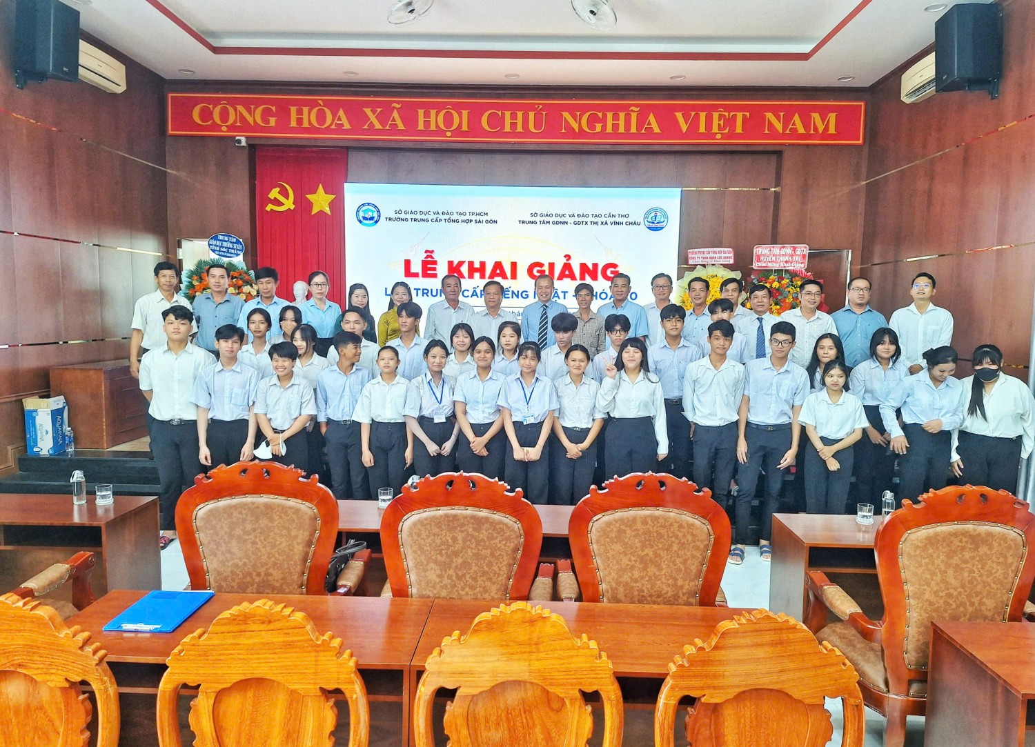 Lễ Khai giảng lớp Trung cấp Tiếng Nhật