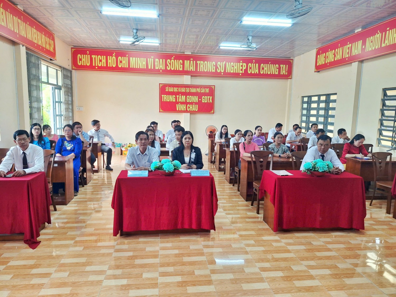 HỘI NGHỊ TRIỂN KHAI CÁC QUYẾT ĐỊNH VỀ TỔ CHỨC BỘ MÁY VÀ CÔNG TÁC CÁC BỘ